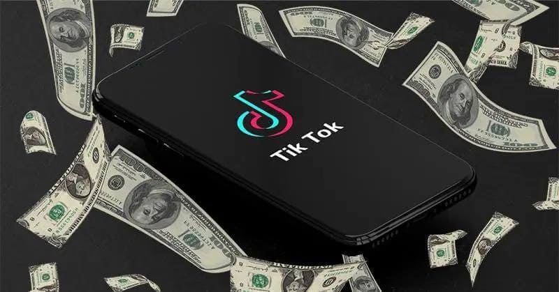 Скачать - Adv. 15.000₽ за неделю на банковских офферах в TikTok (2021).jpg